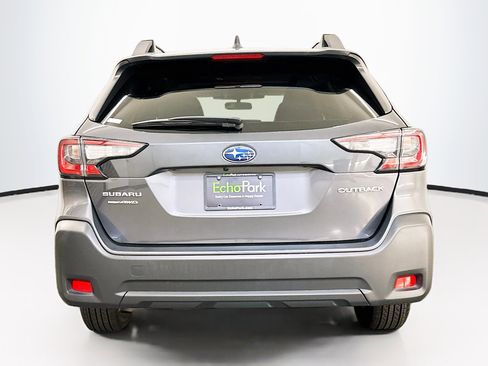 Used 2025 Subaru Outback Premium image 7