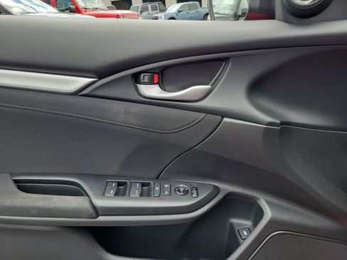 Used 2019 Honda Civic EX image 17