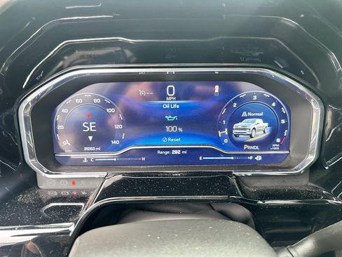 Used 2025 Chevrolet Silverado 1500 LT w/ Protection Package RWD image 11