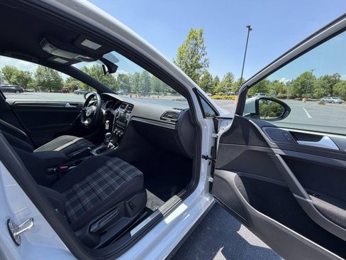 Used 2018 Volkswagen GTI S FWD image 19