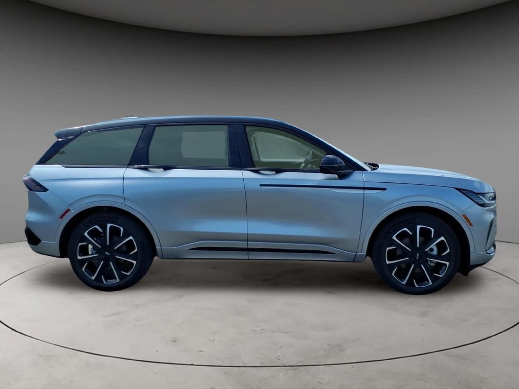 New 2026 Lincoln Nautilus Reserve AWD/4WD image 10