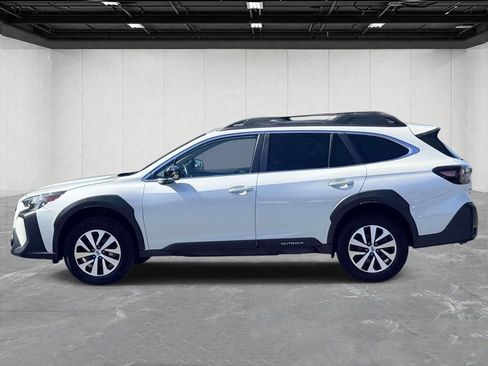 Used 2024 Subaru Outback Premium AWD/4WD image 8
