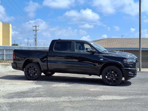 New 2026 RAM 1500 Laramie AWD/4WD image 22