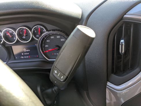 Used 2022 Chevrolet Silverado 1500 Custom w/ Safety Confidence Package image 33