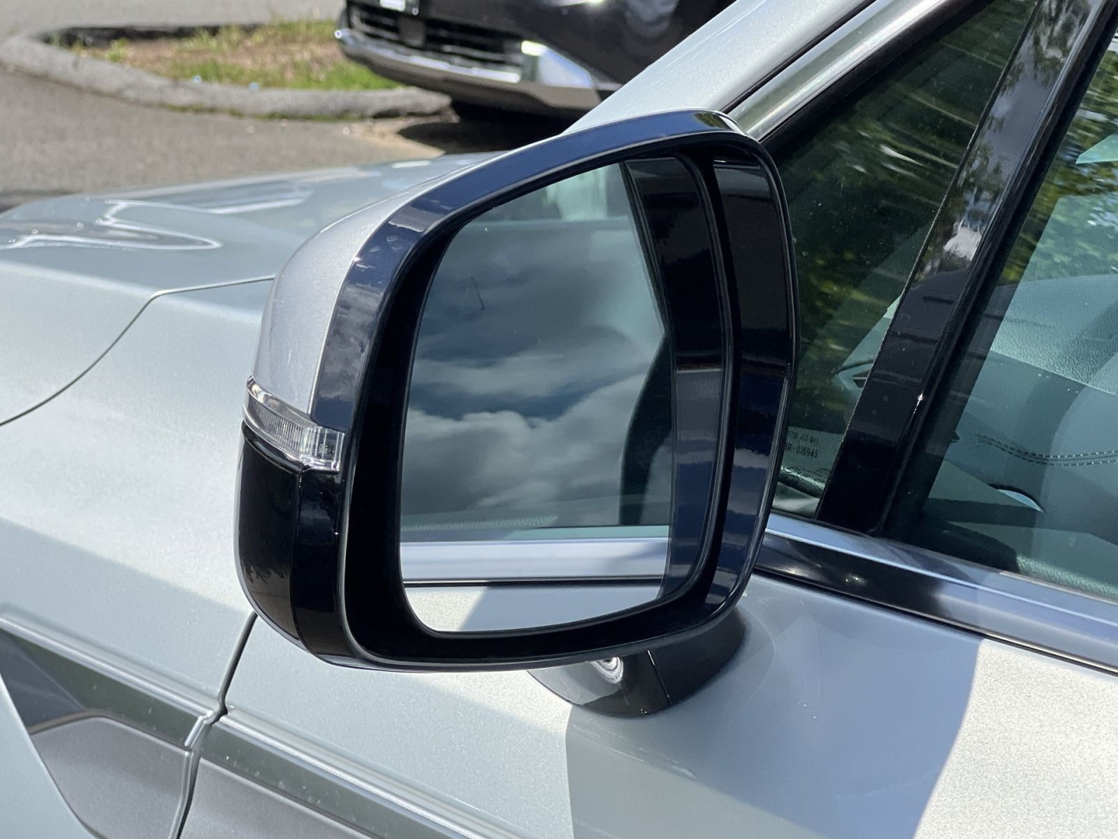 New 2026 Kia Sorento LX FWD image 15
