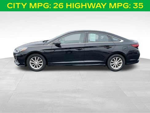 Used 2019 Hyundai Sonata SE w/ Cargo Package image 3