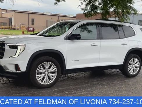 Used 2024 GMC Acadia Elevation w/ Luxury Package FWD image 4
