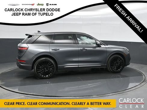 Used 2022 Lincoln Corsair Reserve image 4