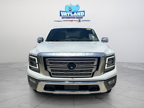 Used 2021 Nissan Titan Platinum Reserve w/ Moonroof Package AWD/4WD image 21