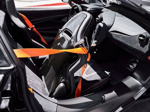 Used 2025 McLaren 750S Spider RWD image 44