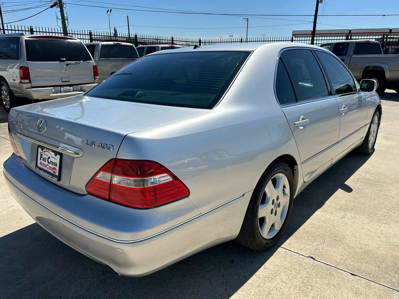 Used 2004 Lexus LS 430 RWD image 6