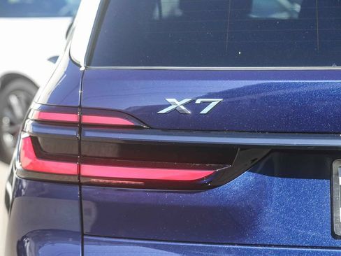 Used 2026 BMW X7 xDrive40i w/ M Sport Package AWD/4WD image 7