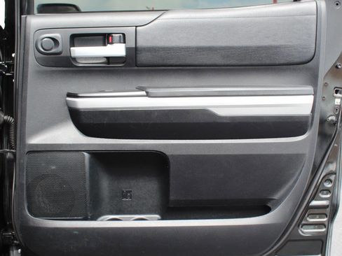 Used 2018 Toyota Tundra SR5 image 12