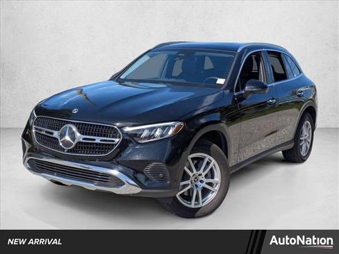 Used 2023 Mercedes-Benz GLC 300 4MATIC image 1