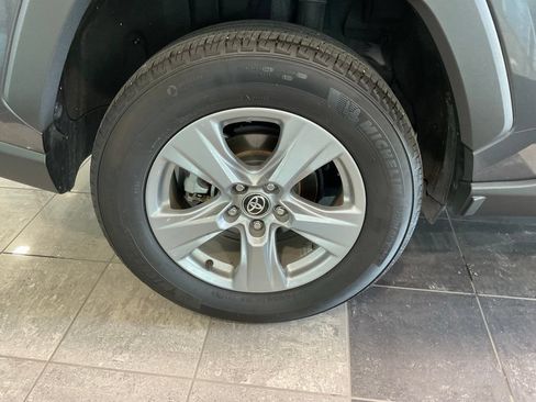 Certified 2025 Toyota RAV4 LE AWD/4WD image 6