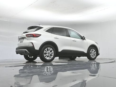 Used 2023 Ford Escape Active w/ Tech Pack #2 FWD image 48