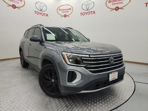 Used 2024 Volkswagen Atlas SE w/ Panoramic Sunroof Package FWD image 1