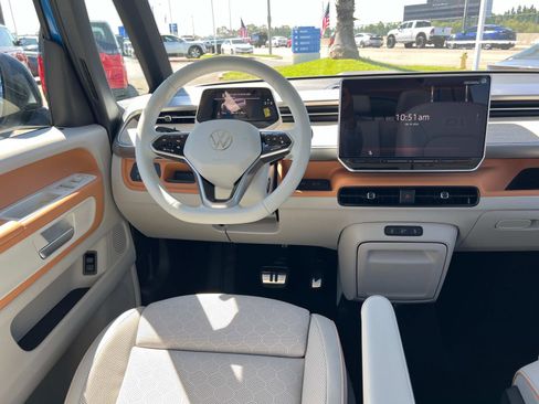 New 2025 Volkswagen ID. Buzz 1st Edition image 12
