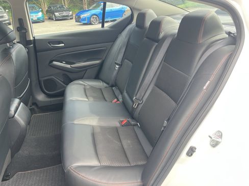 Used 2024 Nissan Altima 2.5 SR FWD image 17
