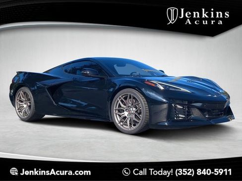 Used 2023 Chevrolet Corvette Z06 image 1