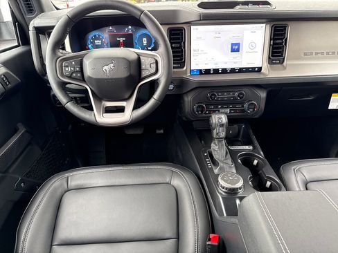 New 2025 Ford Bronco Outer Banks image 5