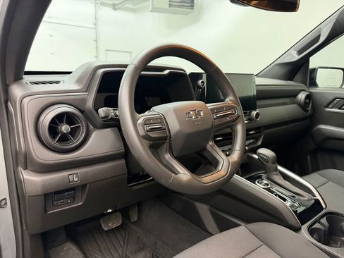 Used 2024 Chevrolet Colorado Trail Boss w/ Advanced Trailering Package AWD/4WD image 4