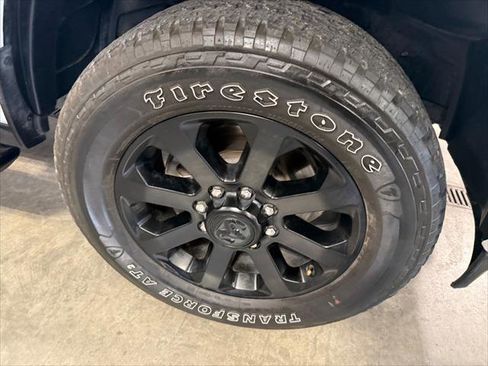 Certified 2024 RAM 2500 Big Horn w/ Night Edition AWD/4WD image 4