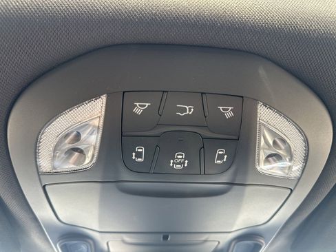 New 2026 Chrysler Pacifica Limited w/ Uconnect Theater Family Group image 76