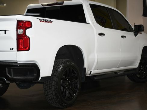 Used 2021 Chevrolet Silverado 1500 LT Trail Boss w/ Convenience Package II image 56