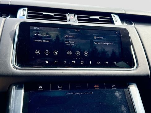 Used 2022 Land Rover Range Rover Sport SVR image 30