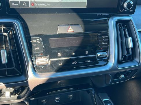 Used 2022 Kia Sorento S image 19