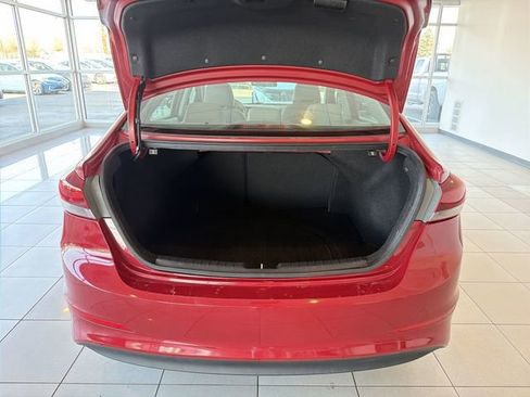 Used 2017 Hyundai Elantra SE image 15