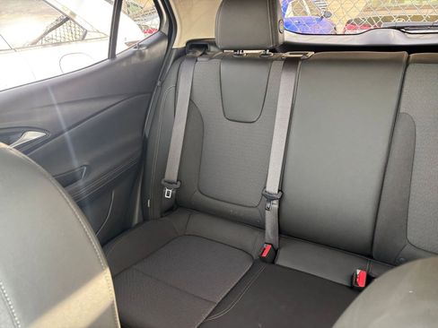 Used 2025 Buick Encore GX Preferred image 37