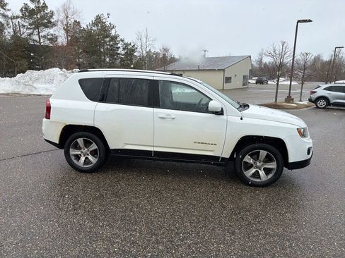 Used 2016 Jeep Compass High Altitude image 11
