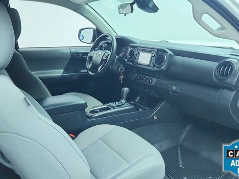 Used 2019 Toyota Tacoma SR image 38