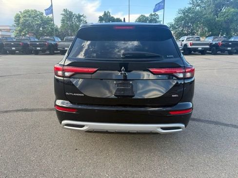 Used 2023 Mitsubishi Outlander SEL AWD/4WD image 9