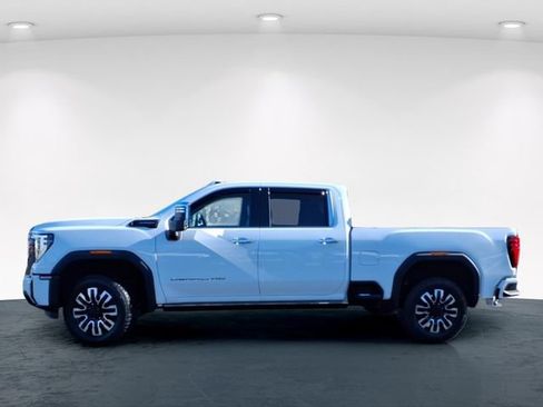 Used 2024 GMC Sierra 3500 Denali Ultimate image 3