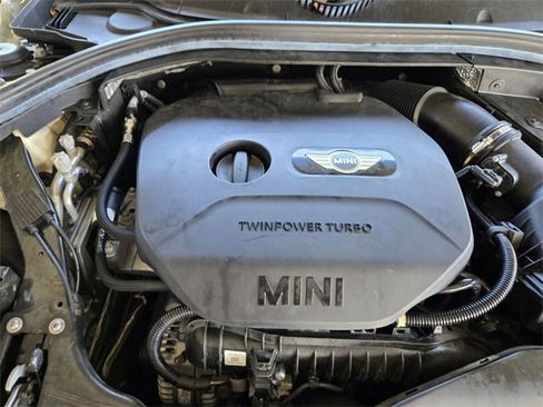 Used 2019 MINI Cooper Clubman Signature image 24