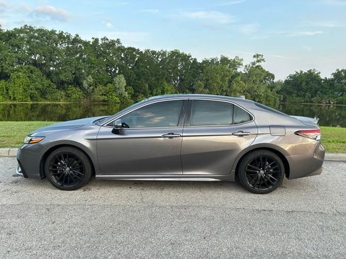 Used 2024 Toyota Camry XSE FWD image 3