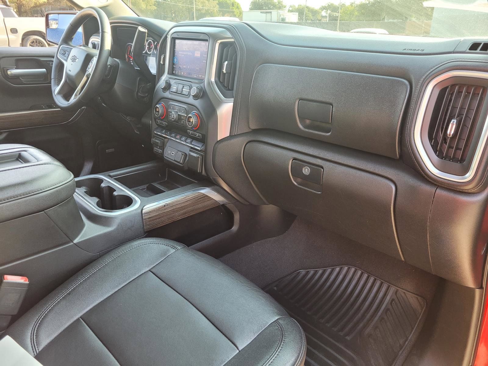 Used 2021 Chevrolet Silverado 1500 RST w/ Convenience Package II AWD/4WD image 8