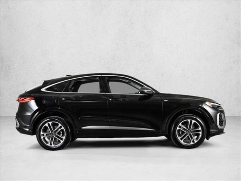 Used 2025 Audi Q5 Premium w/ Convenience Package AWD/4WD image 5