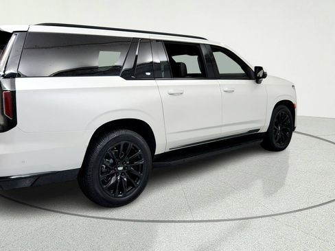 Used 2022 Cadillac Escalade ESV Sport Platinum w/ LPO, ONYX Package AWD/4WD image 5