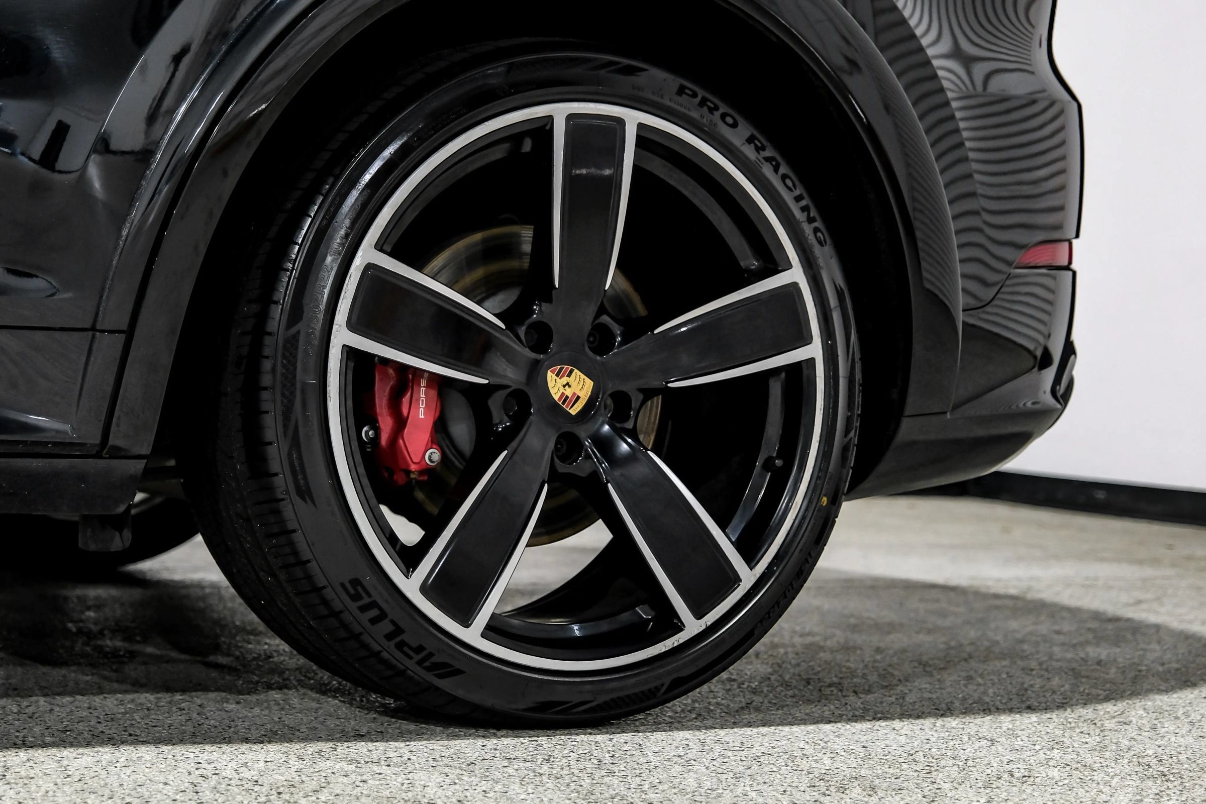Used 2021 Porsche Cayenne GTS w/ Premium Package AWD/4WD image 72