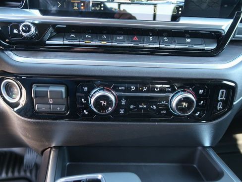 New 2026 GMC Sierra 1500 SLT w/ SLT Premium Plus Package image 17