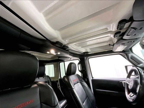 Used 2022 Jeep Wrangler Unlimited Rubicon w/ Xtreme Recon 35" Tire Package image 27