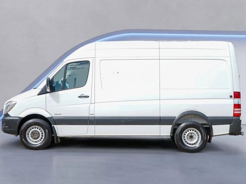 Used 2016 Mercedes-Benz Sprinter 2500 image 4