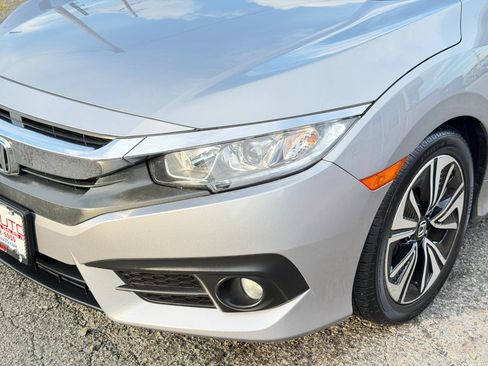 Used 2016 Honda Civic EX-T image 9