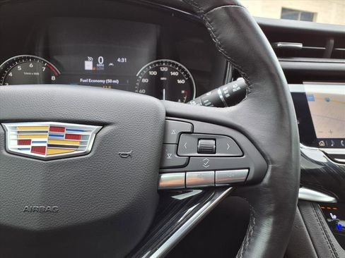 Used 2024 Cadillac XT6 Premium Luxury FWD image 19