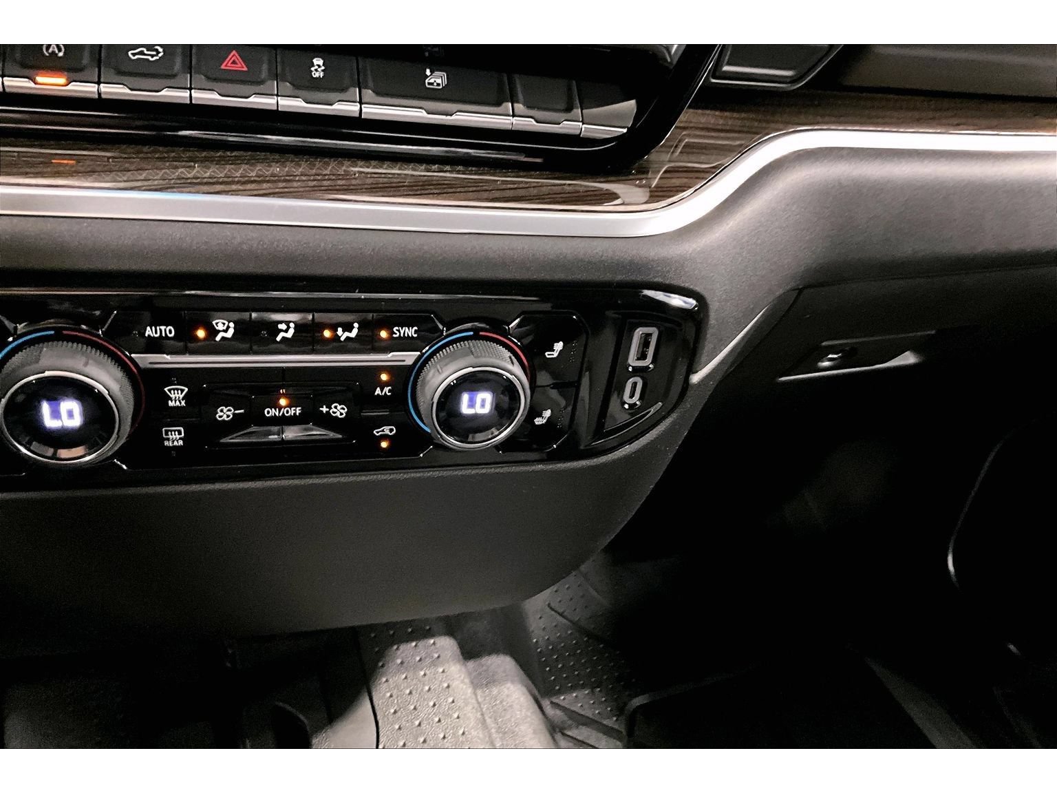 New 2026 Chevrolet Silverado 1500 RST w/ RST Select Package AWD/4WD image 34