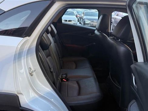 Used 2018 MAZDA CX-3 Touring w/ Preferred Equipment Package image 11